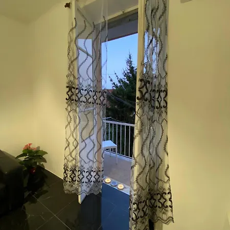 15 Min Dalla Stazione, 5 Terre La Spezia Apartment *